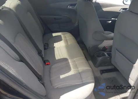 2014 Chevrolet Sonic Lt z USA, uszkodzony, nr VIN 1G1JC5SH2E4235830